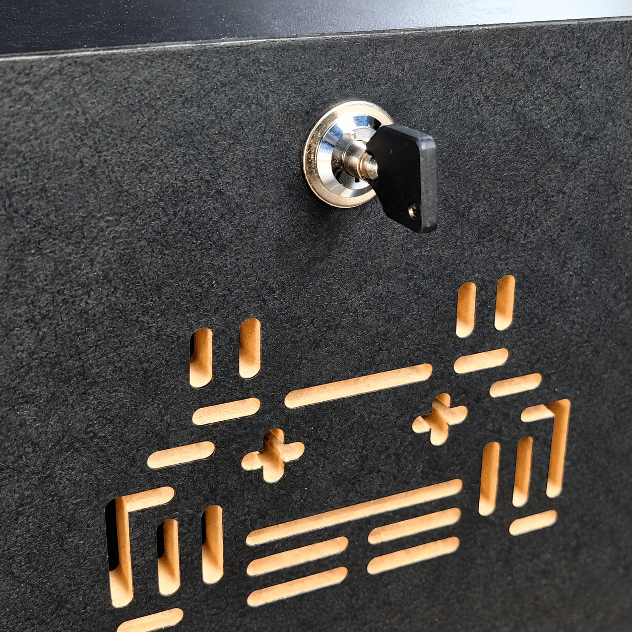 Détail de la serrure du bartop arcade