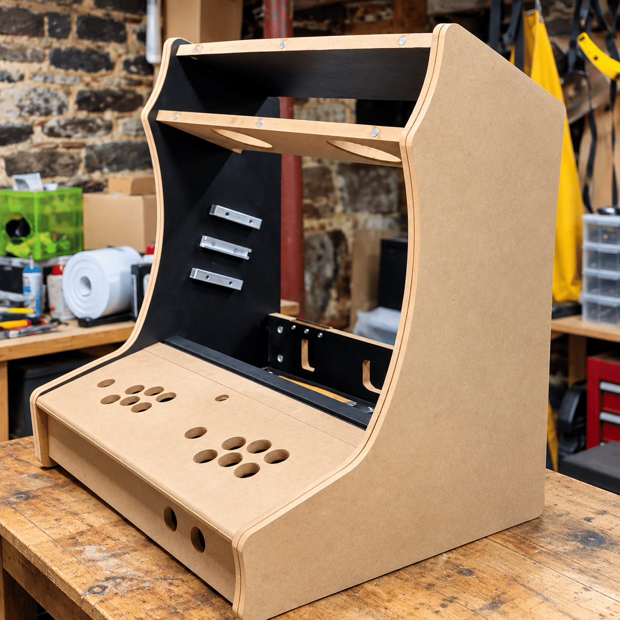 Structure MDF du bartop avant habillage